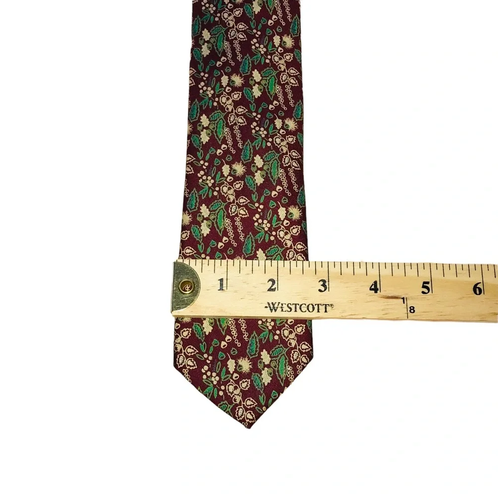 Vtg PIERRE CARDIN 100% Silk Burgundy Green Berries Leaf Holiday Neck Tie NEW